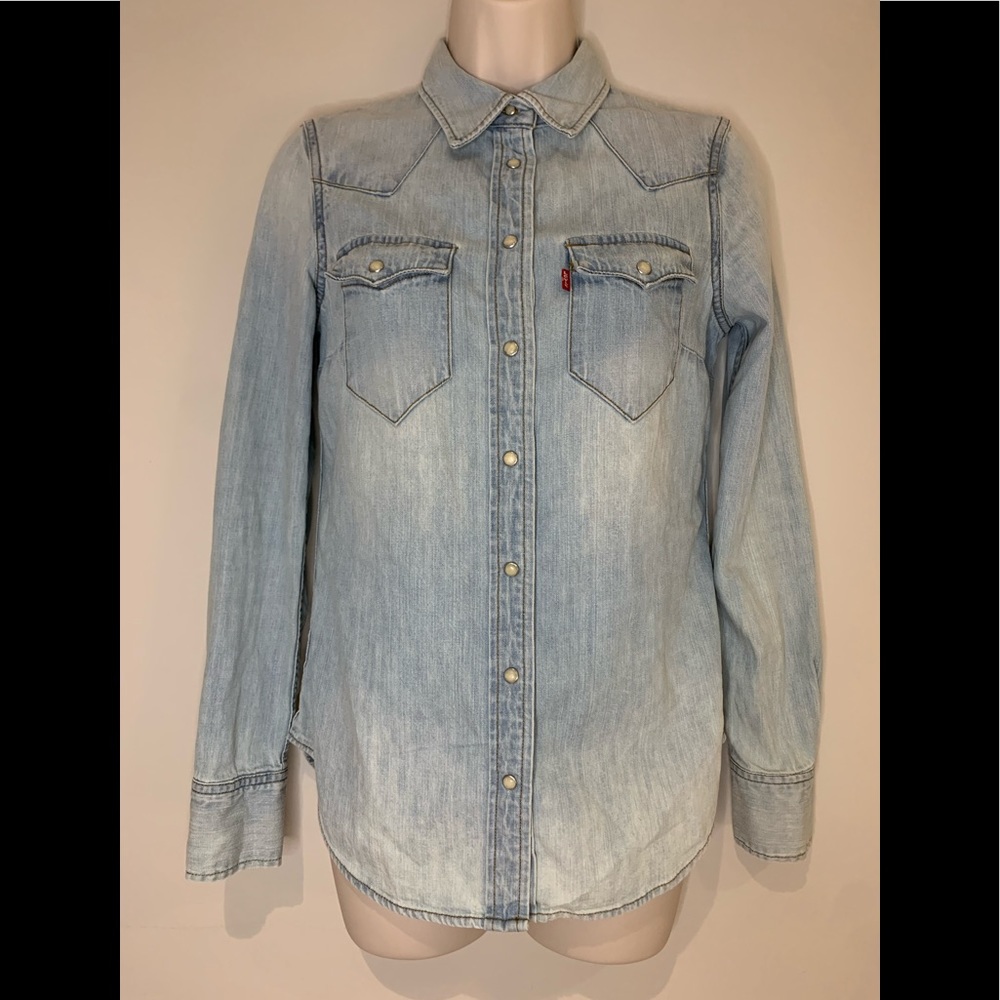 Levi’s Jean shirt XS